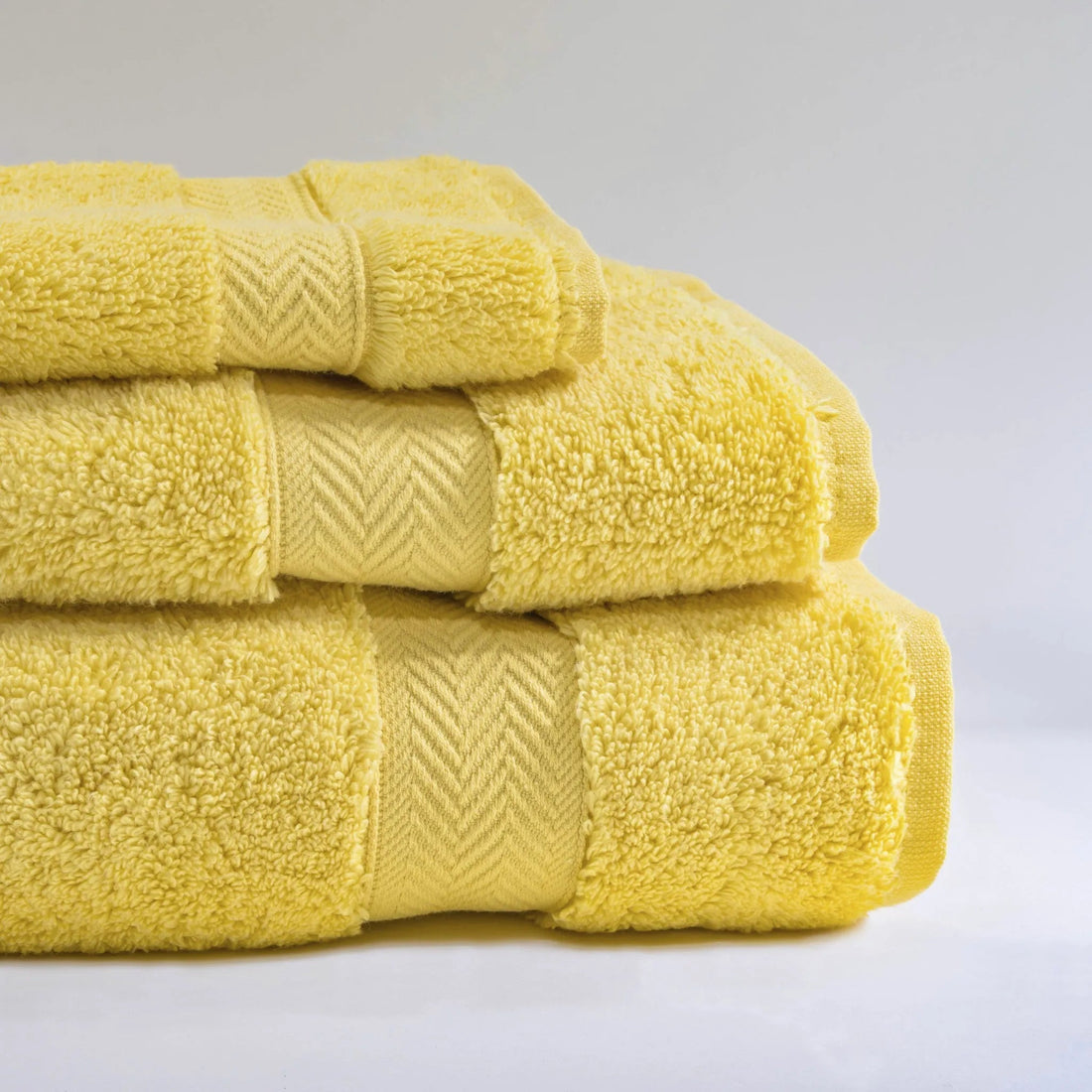 Understanding the Difference Between Retail and Hotel Towels - Rifz Textiles Inc